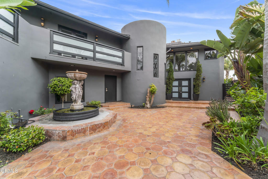 Property Photo: 952 Peninsula Street CA 93001
