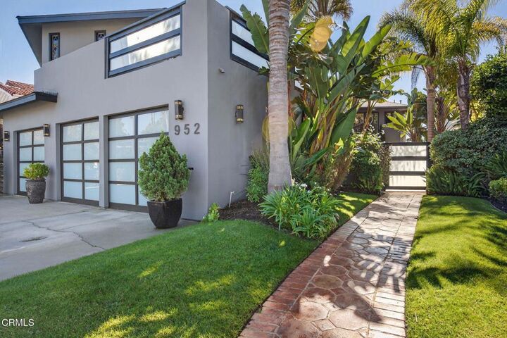 Property Photo: 952 Peninsula Street CA 93001