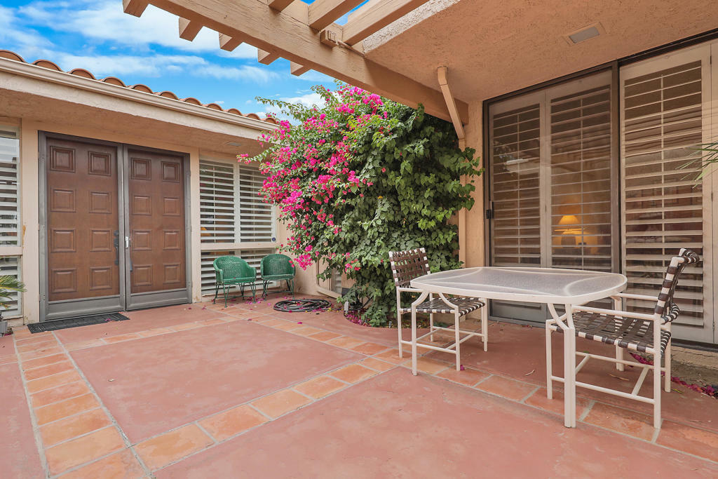 Property Photo: 43271 Lacovia Drive CA 92203