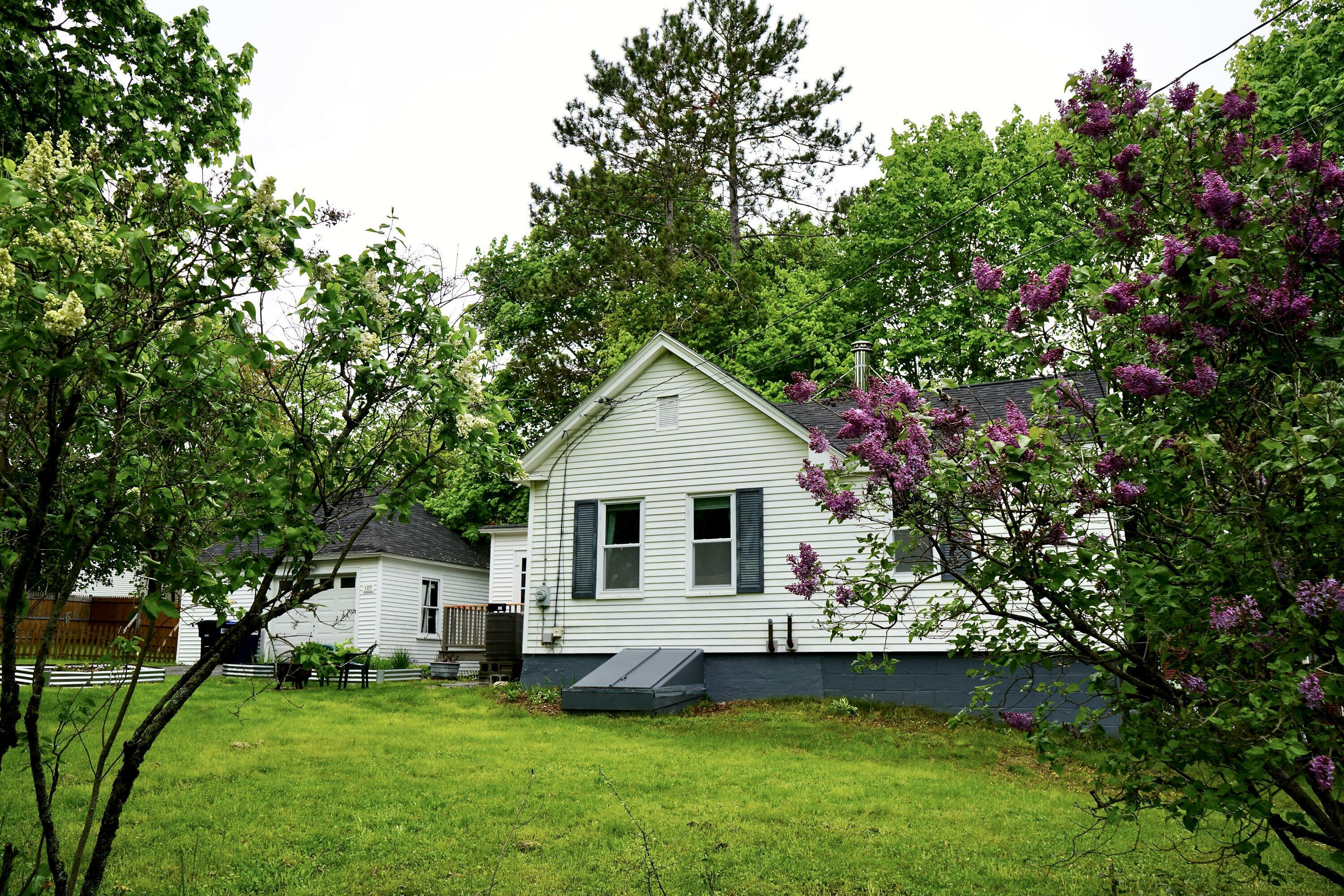 Property Photo: 189 Oak Street ME 04468