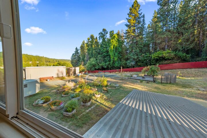 Property Photo:  549 Glenwood Road  CA 95945 