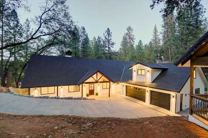 Property Photo:  17076 Norlene Way  CA 95949 
