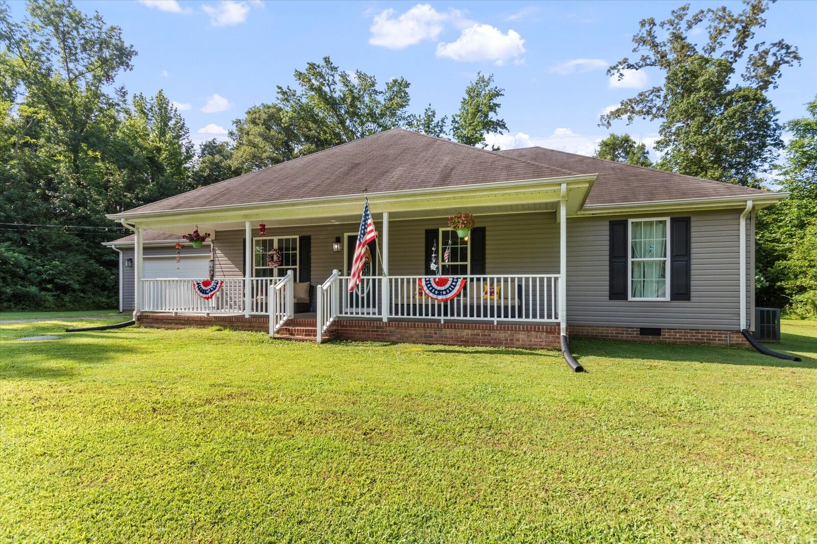 Property Photo: 117 Simmons Cir TN 37334