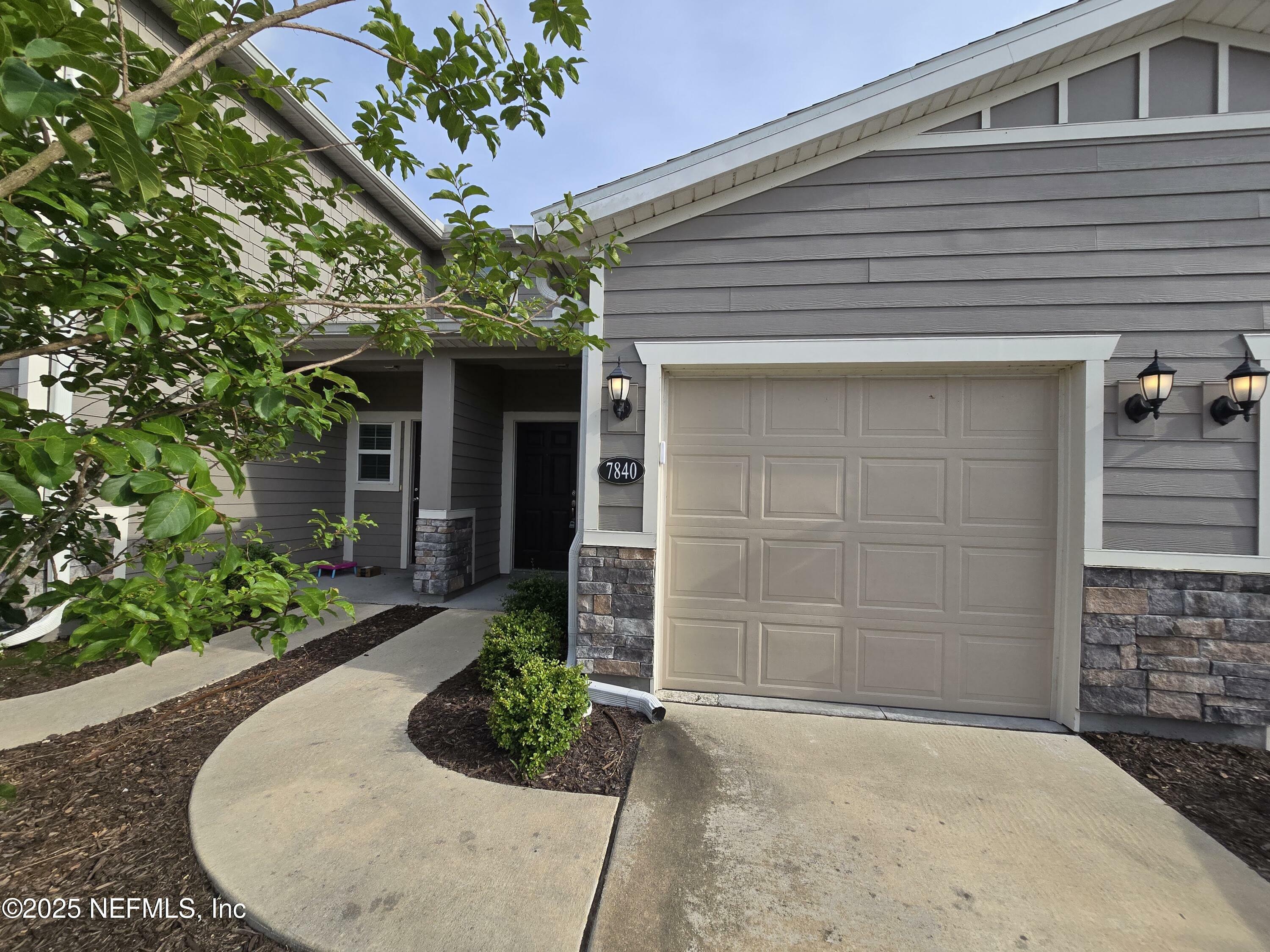 Property Photo:  7840 Merchants Way  FL 32222 