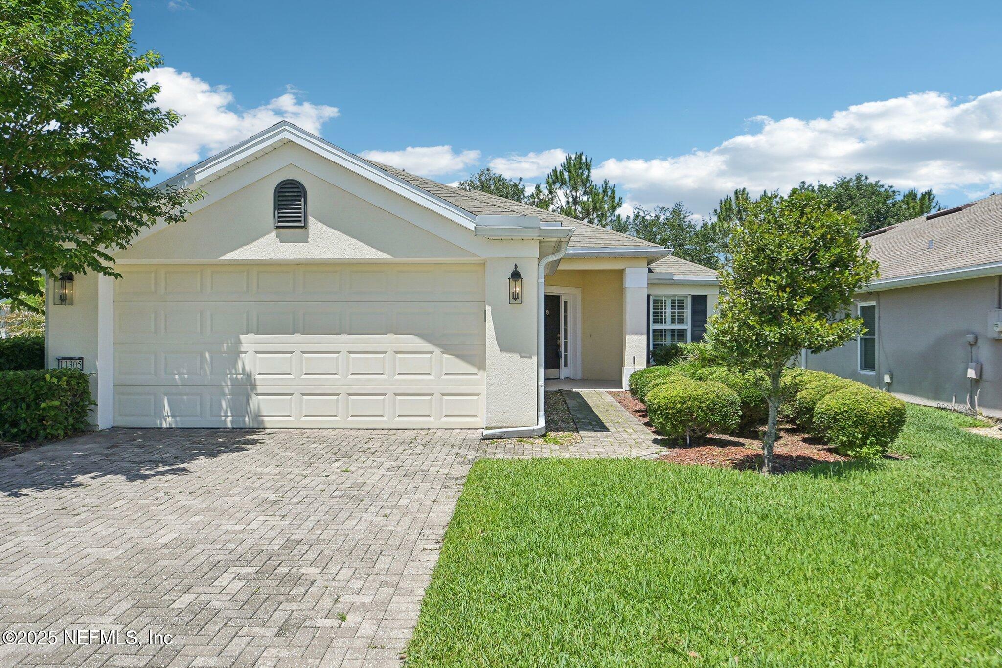 Property Photo:  11305 Water Spring Circle  FL 32256 