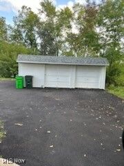 Property Photo: 32 Ellenwood Avenue OH 44146