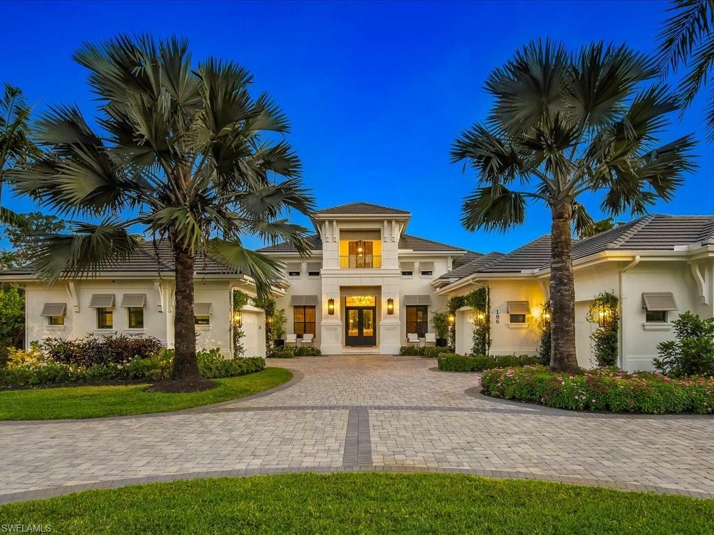Property Photo: 186 North St FL 34108