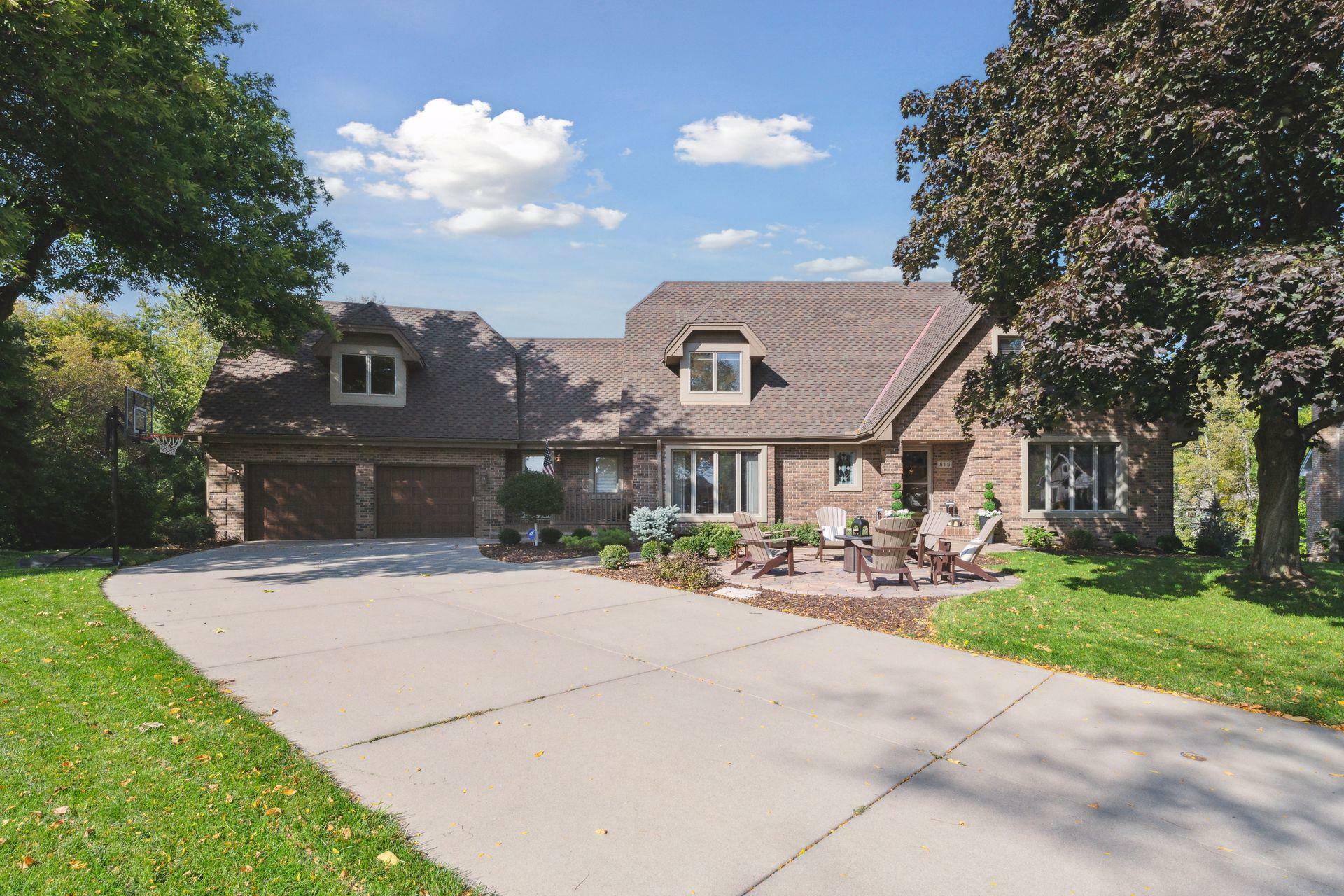 Property Photo: 815 Alvarado Lane N MN 55447