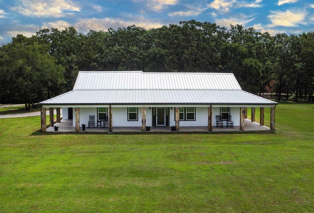 Property Photo: 632 County Road 1952 TX 75497