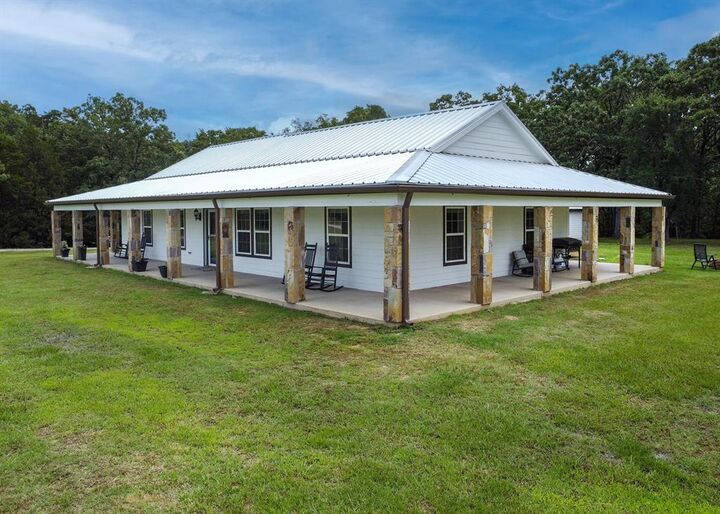 Property Photo: 632 County Road 1952 TX 75497