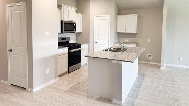 Property Photo: 4120 Crooked Bend Drive TX 76036