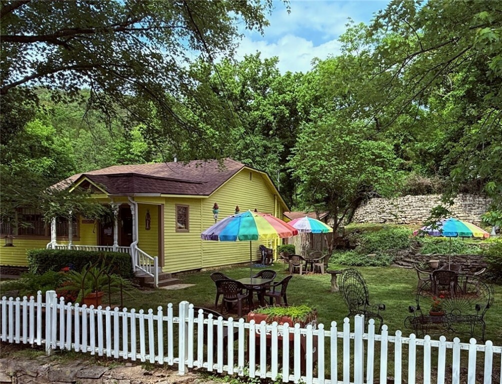 273 N Main Street  Eureka Springs AR 72632 photo