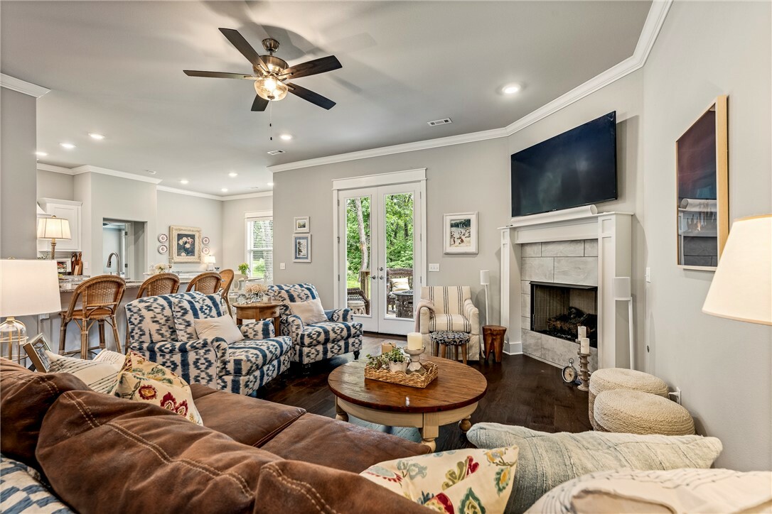 Property Photo: 13 Ingleborough Drive AR 72715