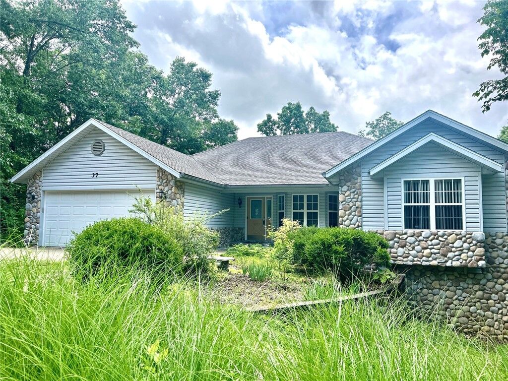 Property Photo:  37 Retford Drive  AR 72715 