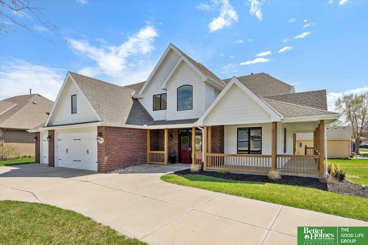 Property Photo: 16831 Chandler Street NE 68136