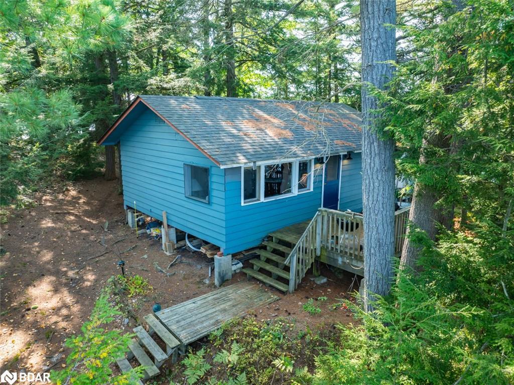 Property Photo: 431 Healey Lake Water Drive ON P0G 1G0