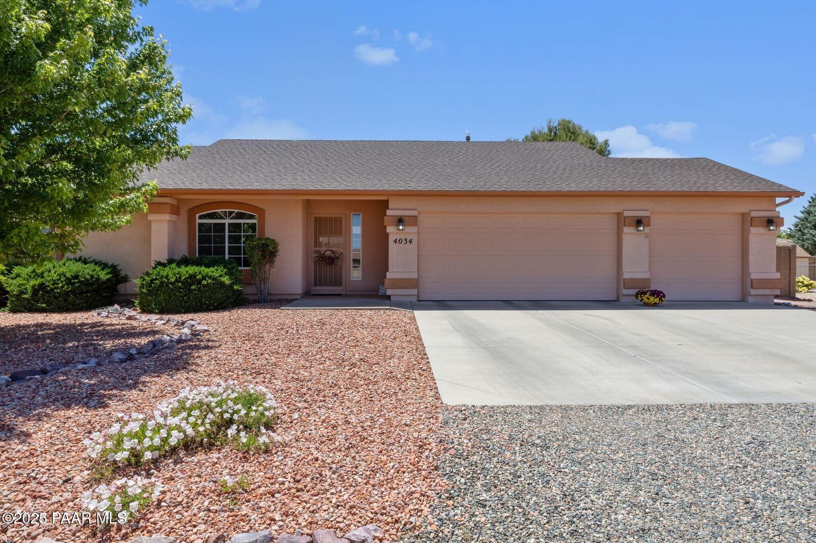 Property Photo: 4034 N Sheridan Lane AZ 86314