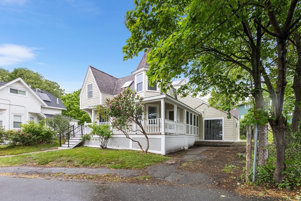 Property Photo:  136 Locust Way  MA 02152 