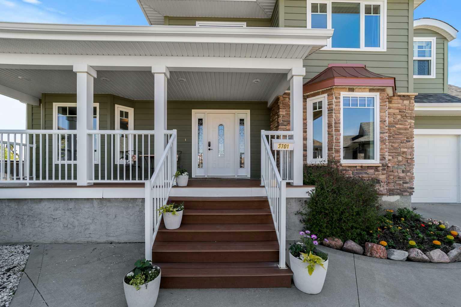 Property Photo: 3701 68 A Street W AB T4V 5B7