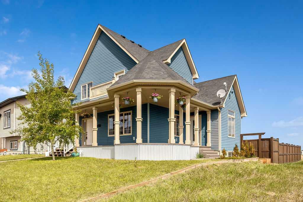 Property Photo: 112 Caspell Street AB T0L 0P0