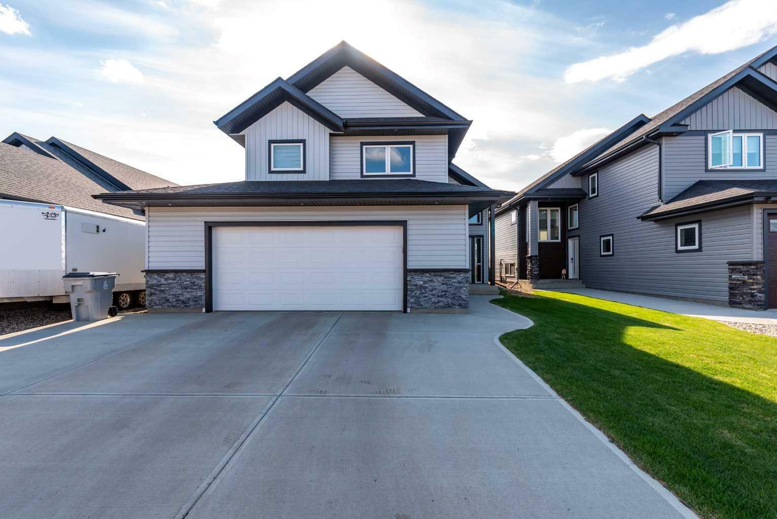1808 63 Avenue  Lloydminster AB T9V 3R9 photo