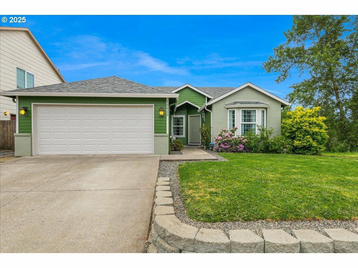15825 SE Upman Way  Damascus OR 97089 photo