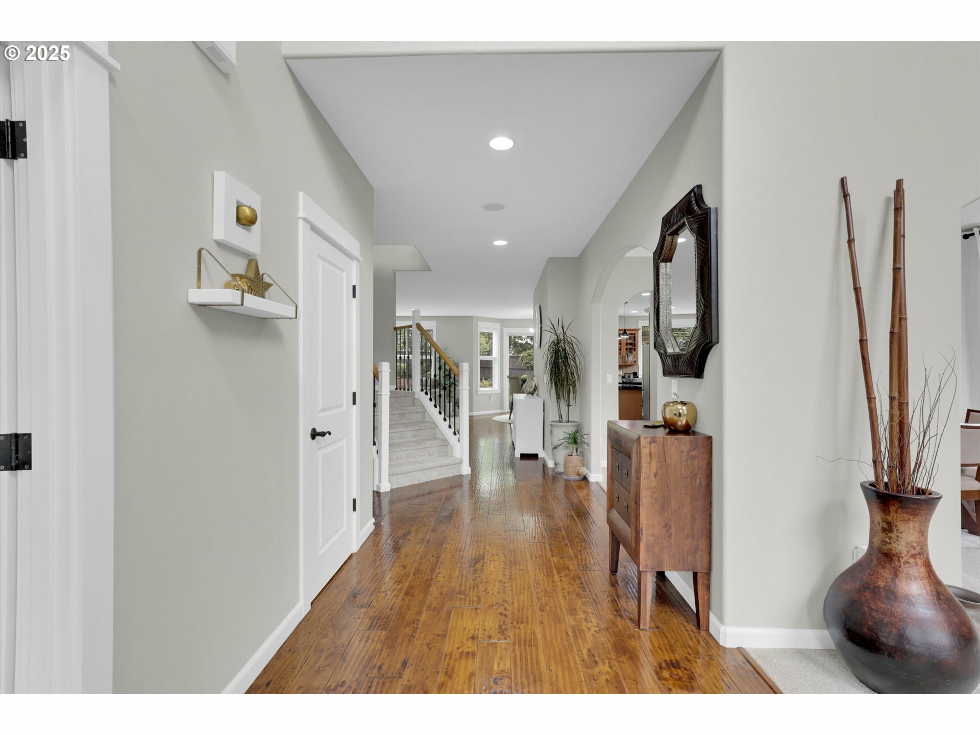 Property Photo: 1910 S 15th Cir WA 98642