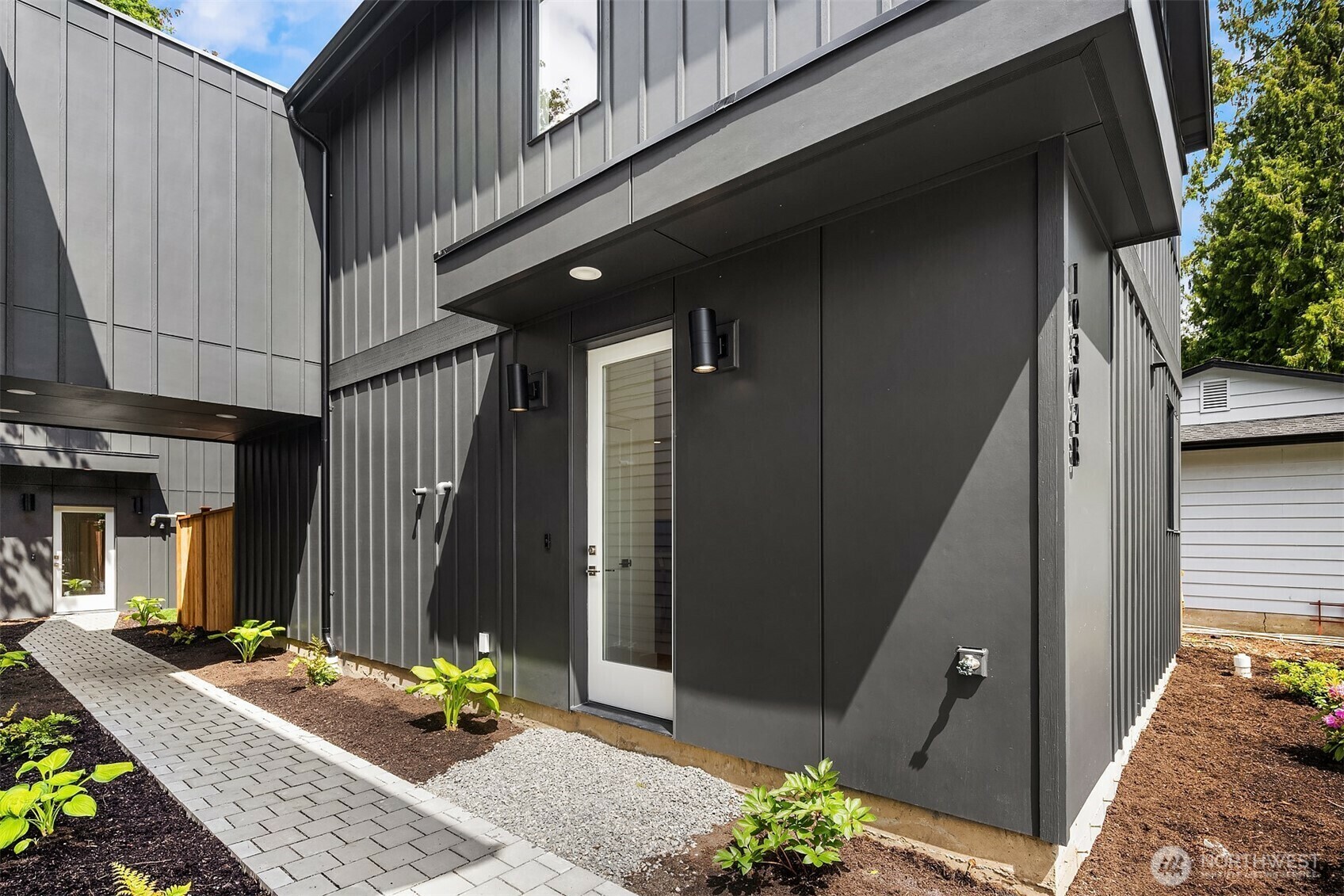 Property Photo: 10304 NE 113th Place B WA 98033