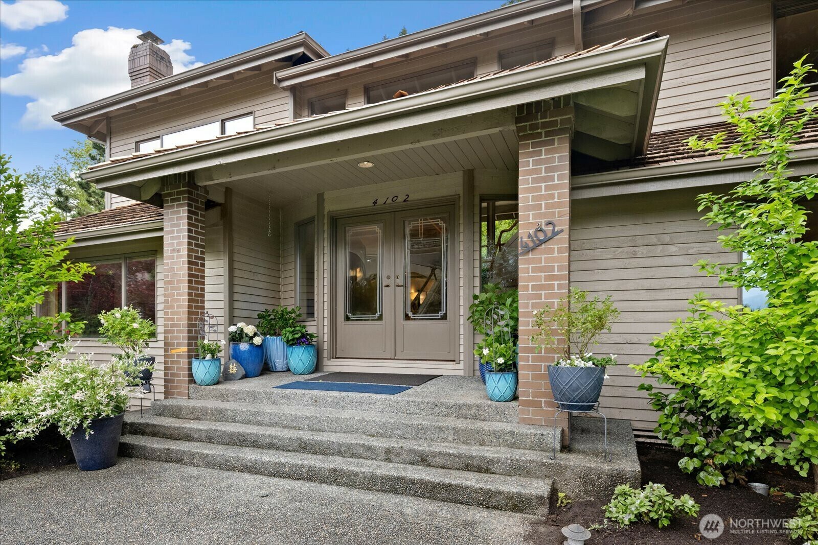 Property Photo: 4102 205th Avenue SE WA 98075