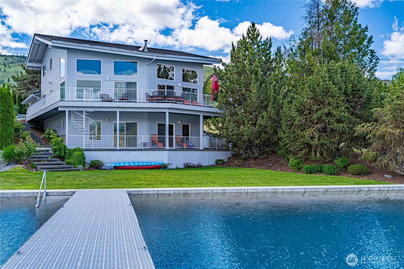 Property Photo: 4270 US Hwy 97A WA 98816
