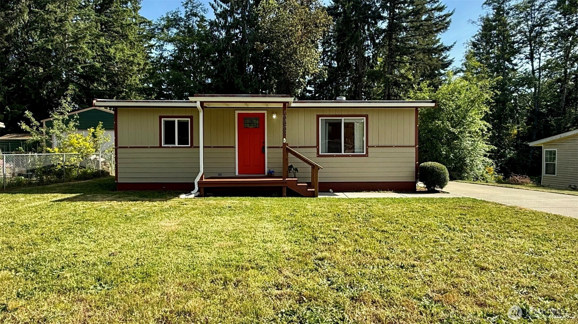 Property Photo: 6962 SE Grant Street WA 98366