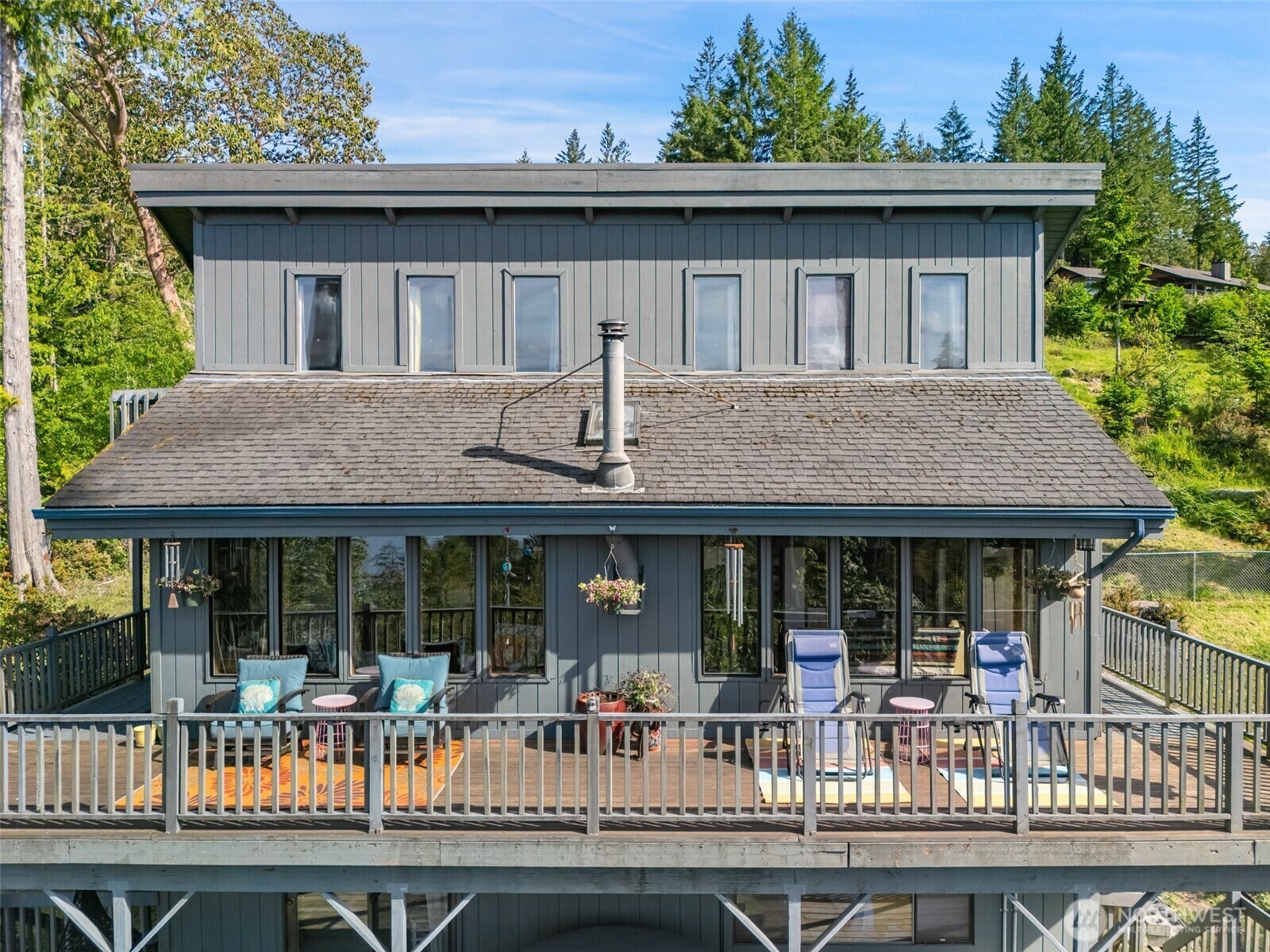 Property Photo: 61 E Mt Ellinor Court WA 98592