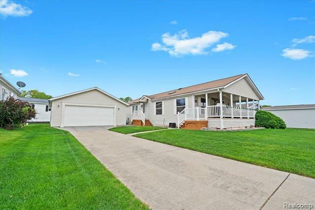 Property Photo: 4813 Othello Lane MI 48167