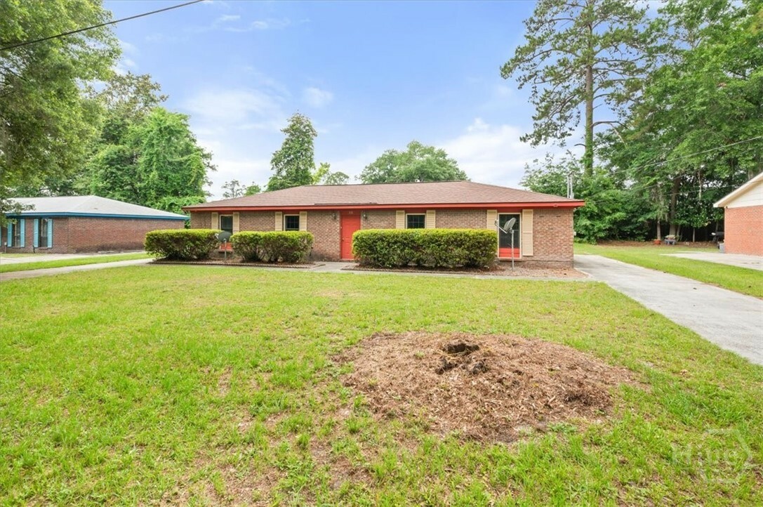 Property Photo: 310 Ashmore Street A, B GA 31313