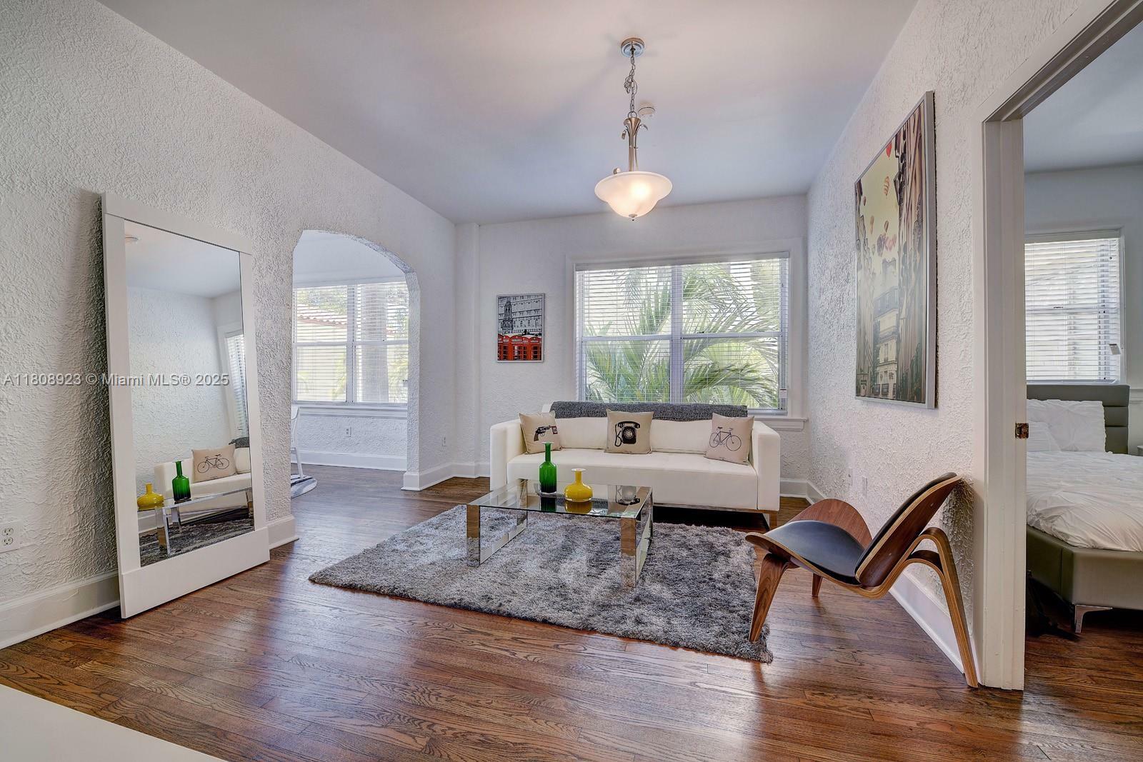900 16th St 204  Miami Beach FL 33139 photo