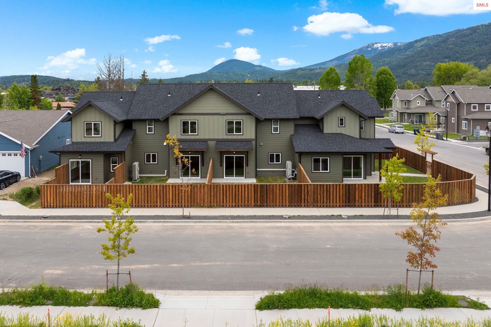 Property Photo: 1670, 1674,1678 Onyx Ct ID 83864