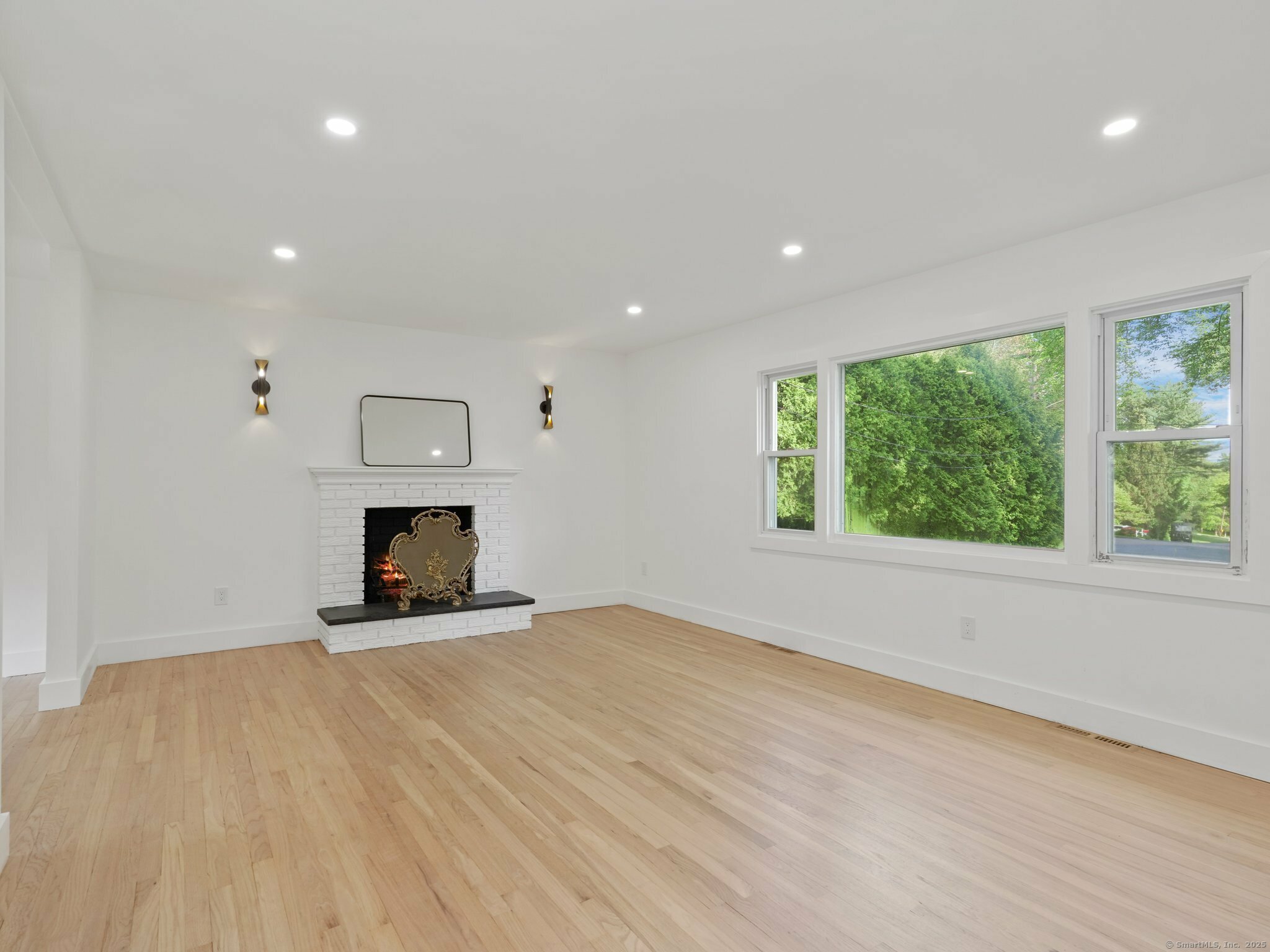 Property Photo: 279 Beacon Hill Road CT 06611
