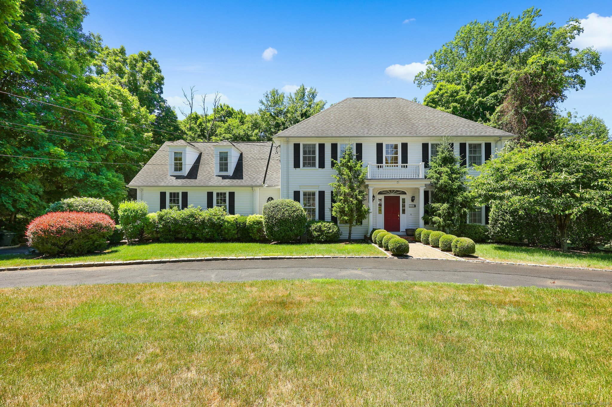 Property Photo: 2189 Huntington Turnpike CT 06611