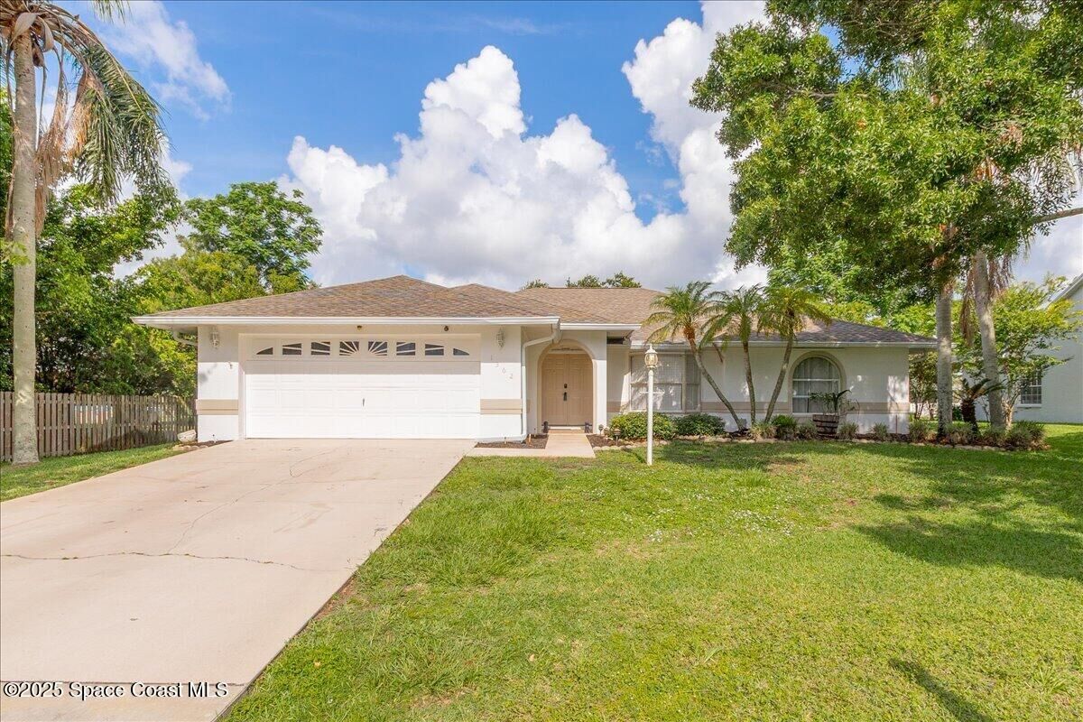 Property Photo:  1362 York Circle  FL 32904 