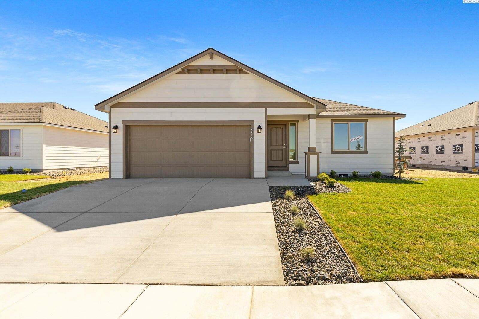 Property Photo:  6809 Road 108  WA 99301 