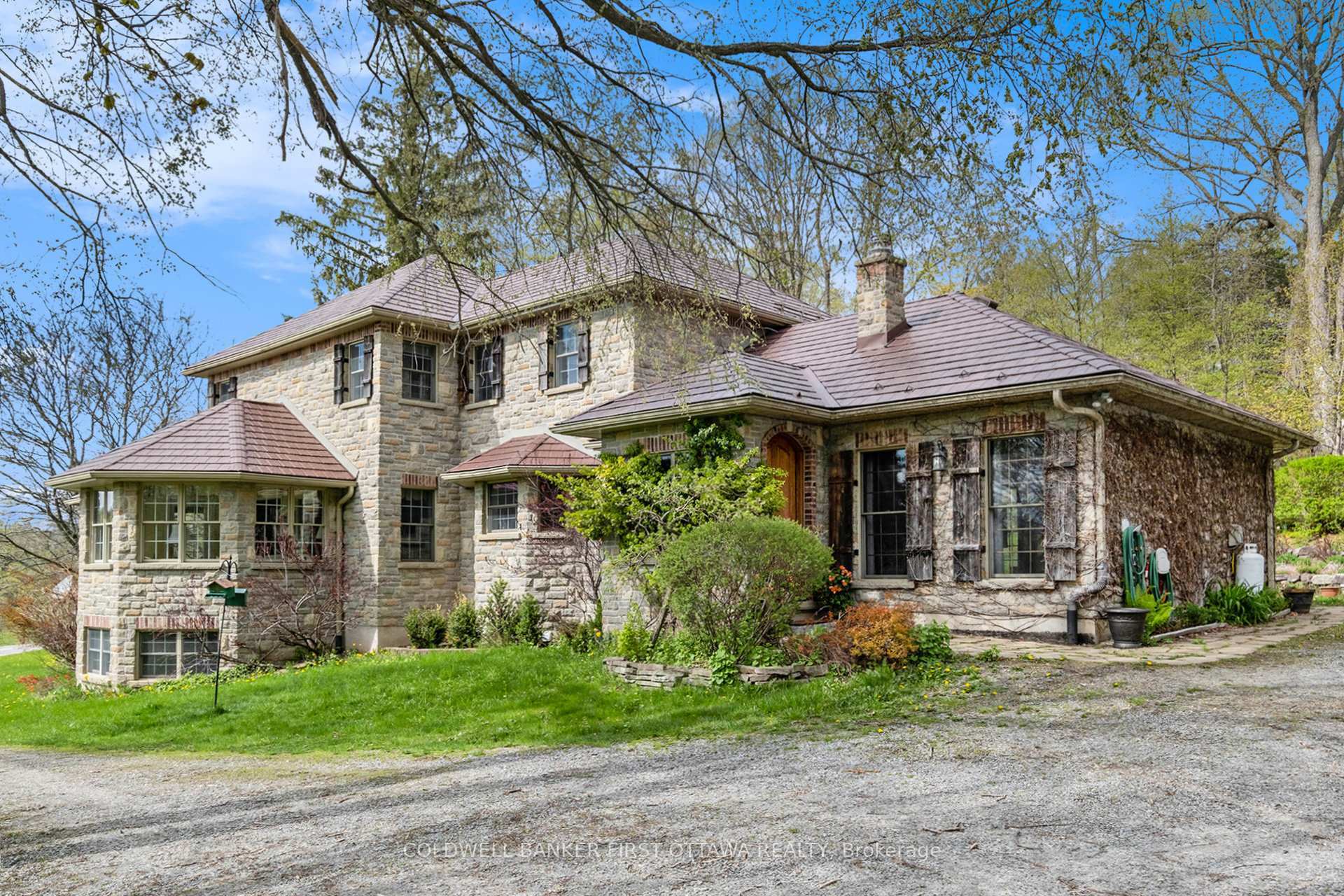 Photo de la propriété: 43 Frye Road ON K0H 2L0