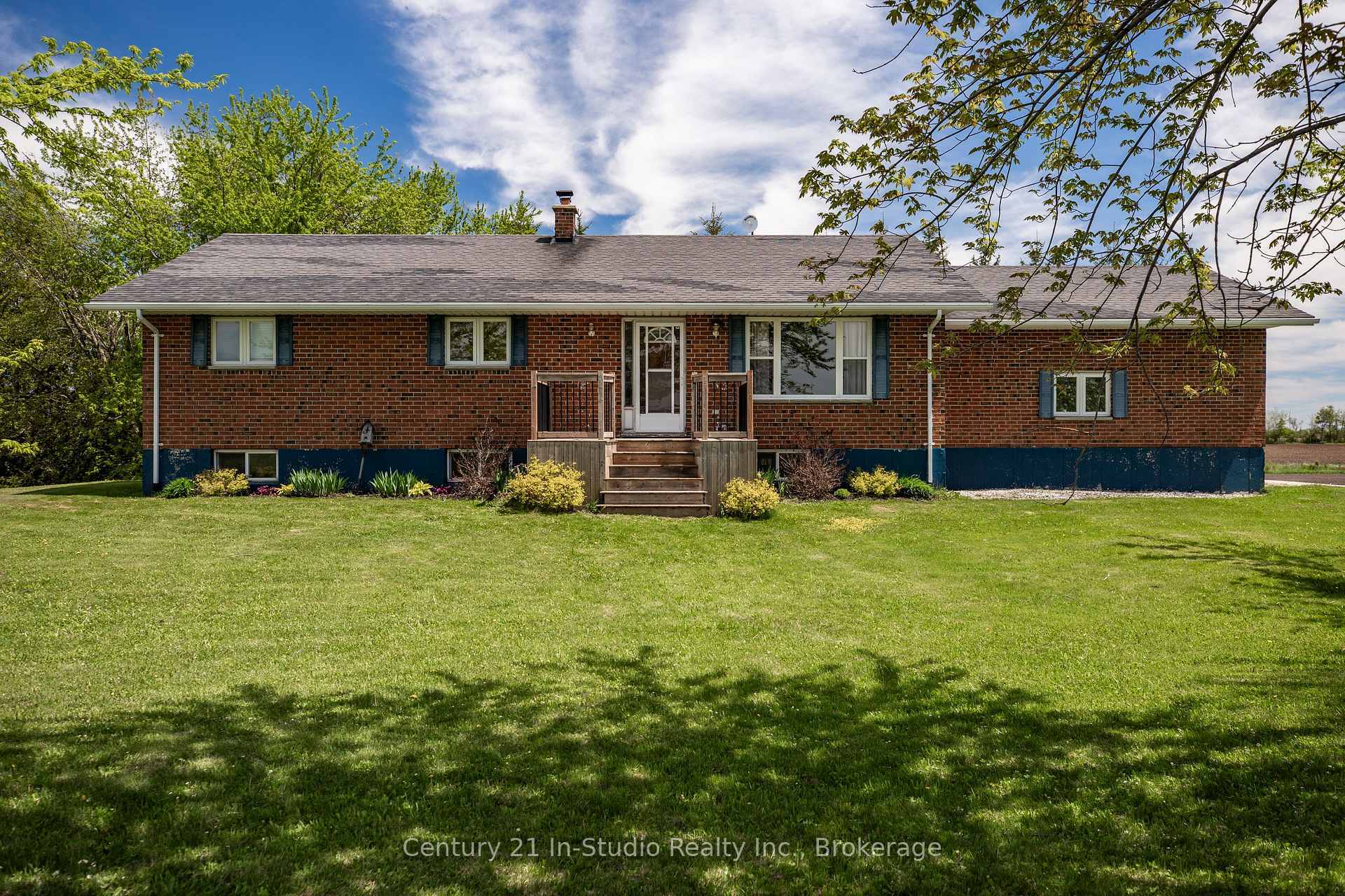 Property Photo: 311817 Grey Road 8 N/A ON N0C 1B0