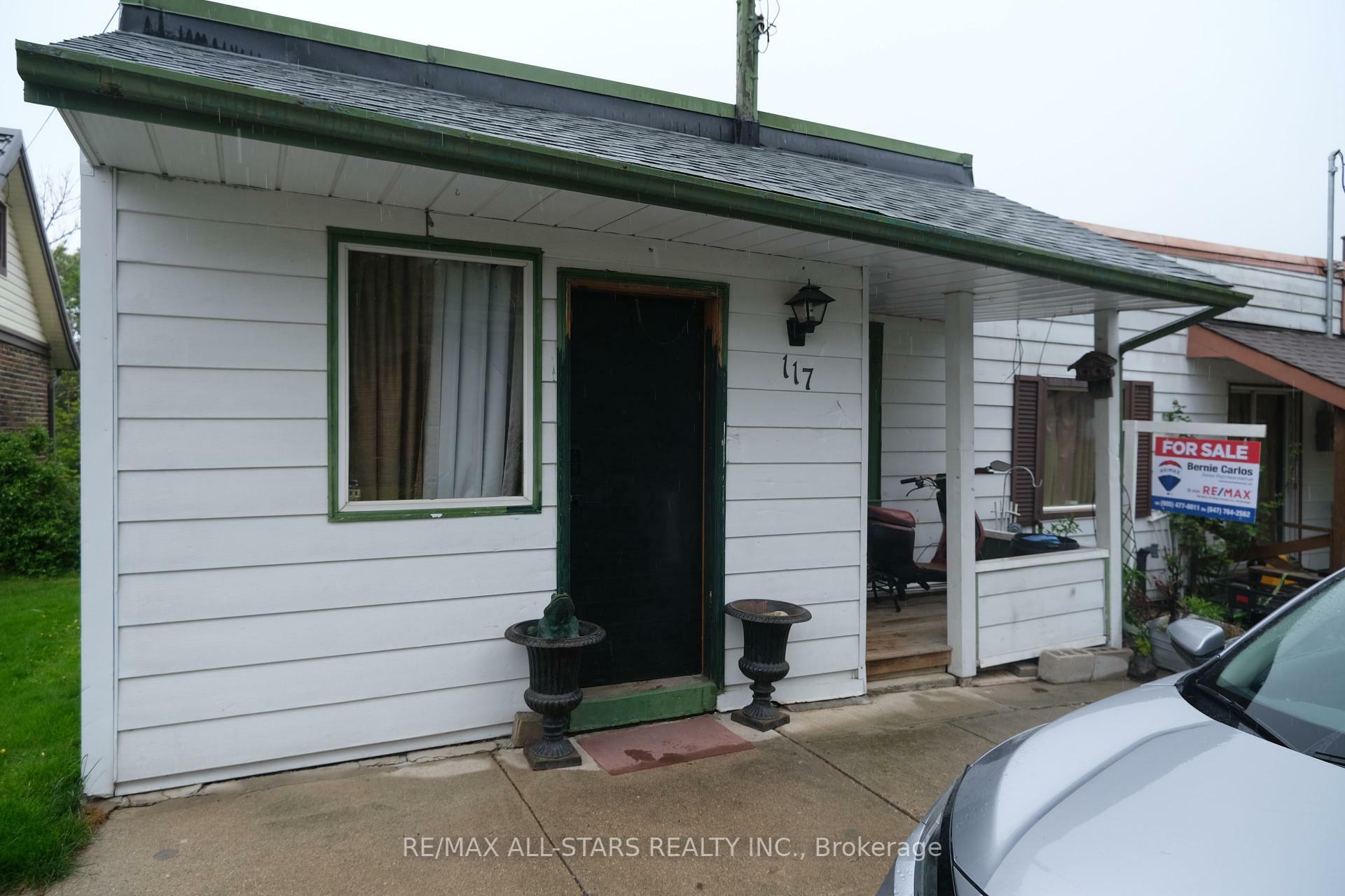 Property Photo: 117 Front Street ON N0B 2E0