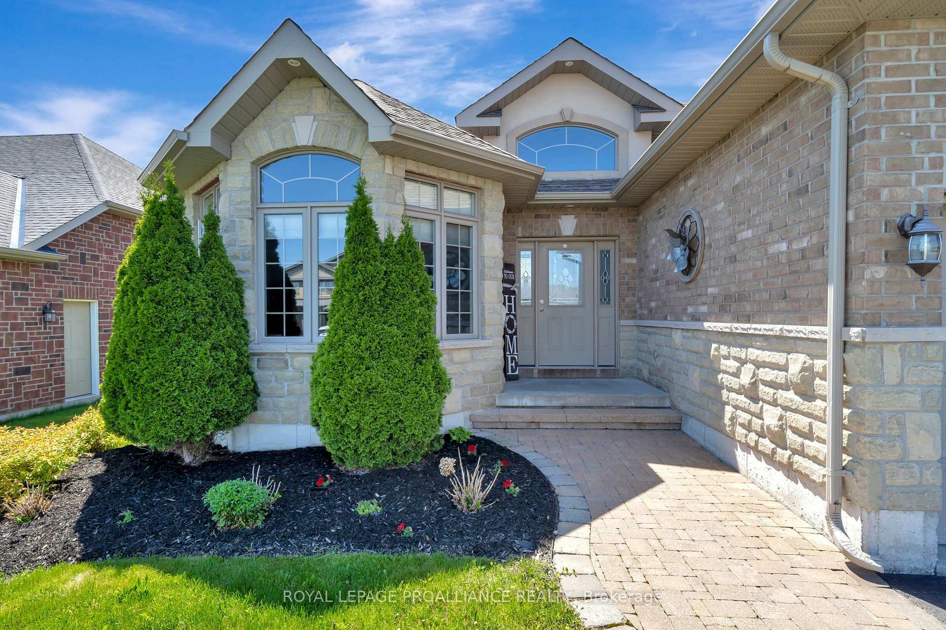 Photo de la propriété: 24 Hampton Ridge Drive ON K8N 0B2