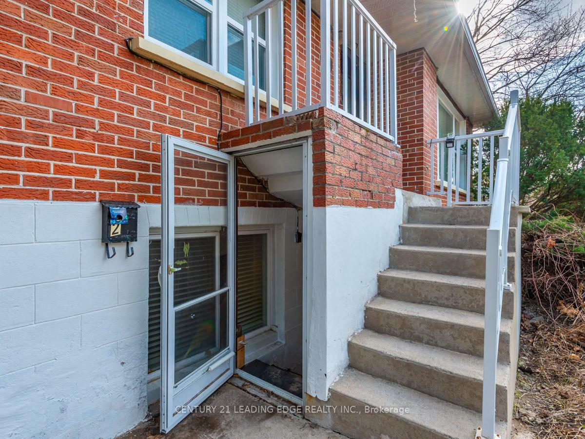 Property Photo: 301 Maple Street E Lower ON L1N 2Z7