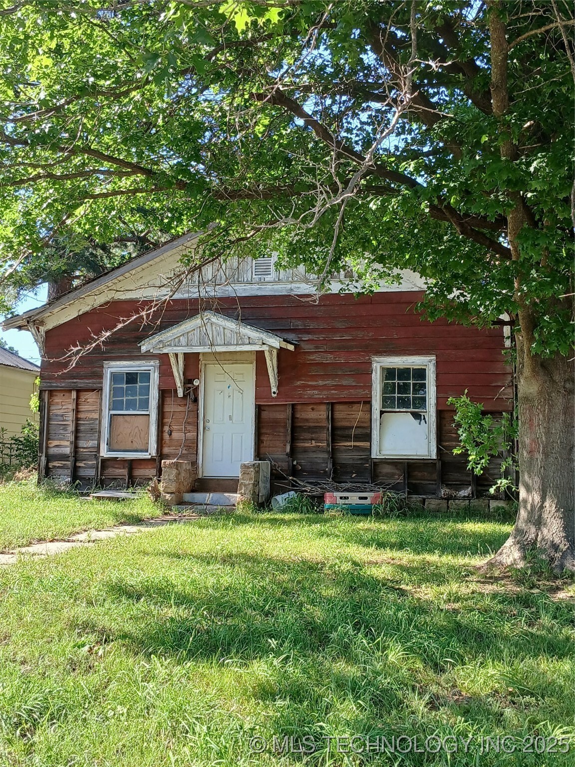 Property Photo: 609 1st OK 74547