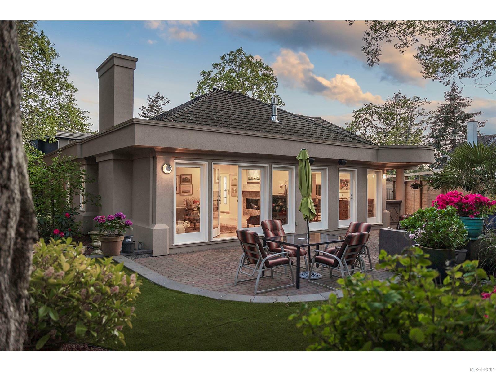 Property Photo: 3317 University Woods BC V8P 5P9