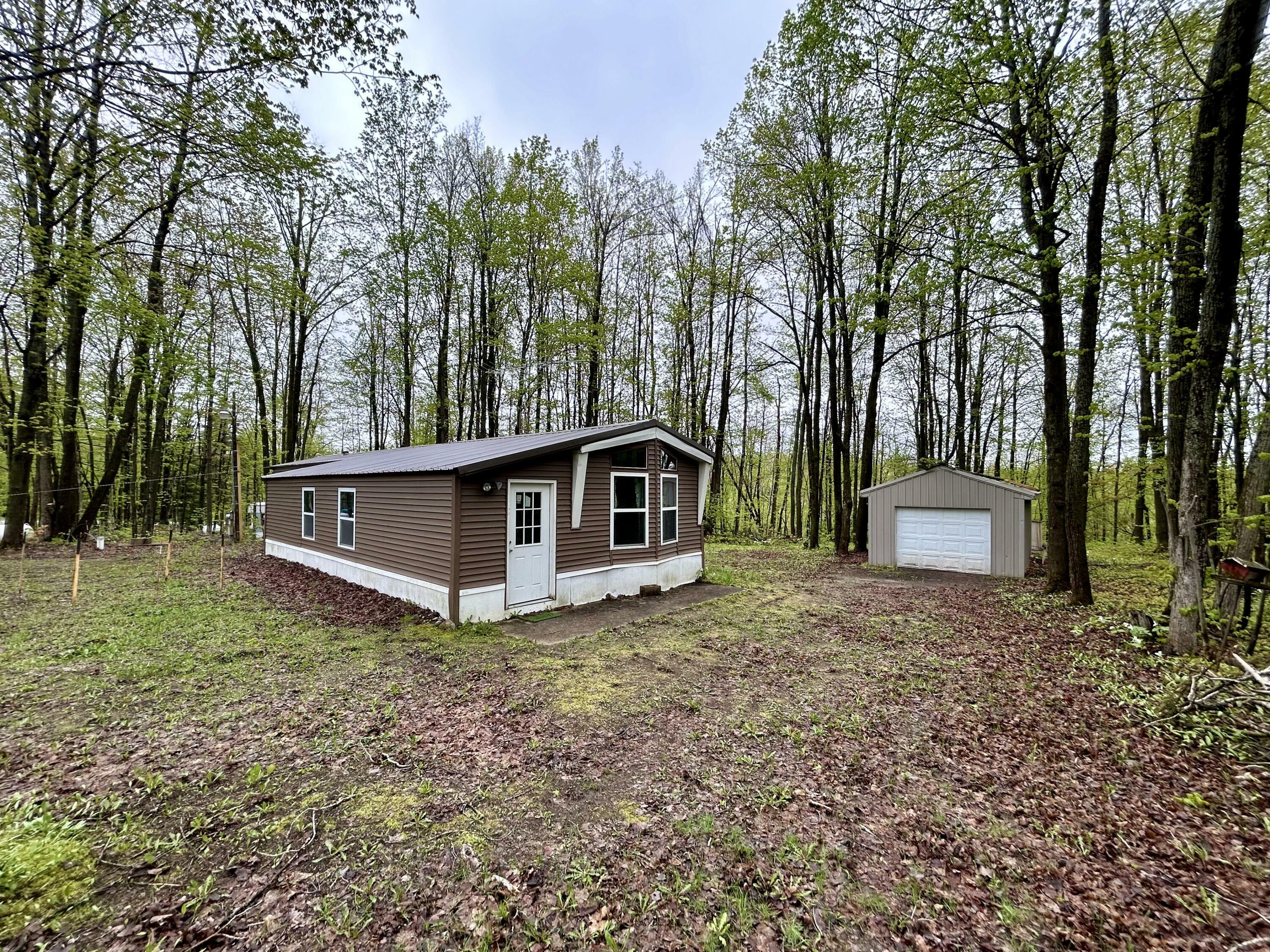 Property Photo: 8448 Heatherton Circle MI 49659