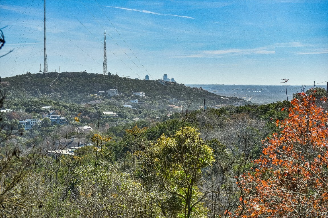 Property Photo: 1505 Ridgecrest Drive TX 78746