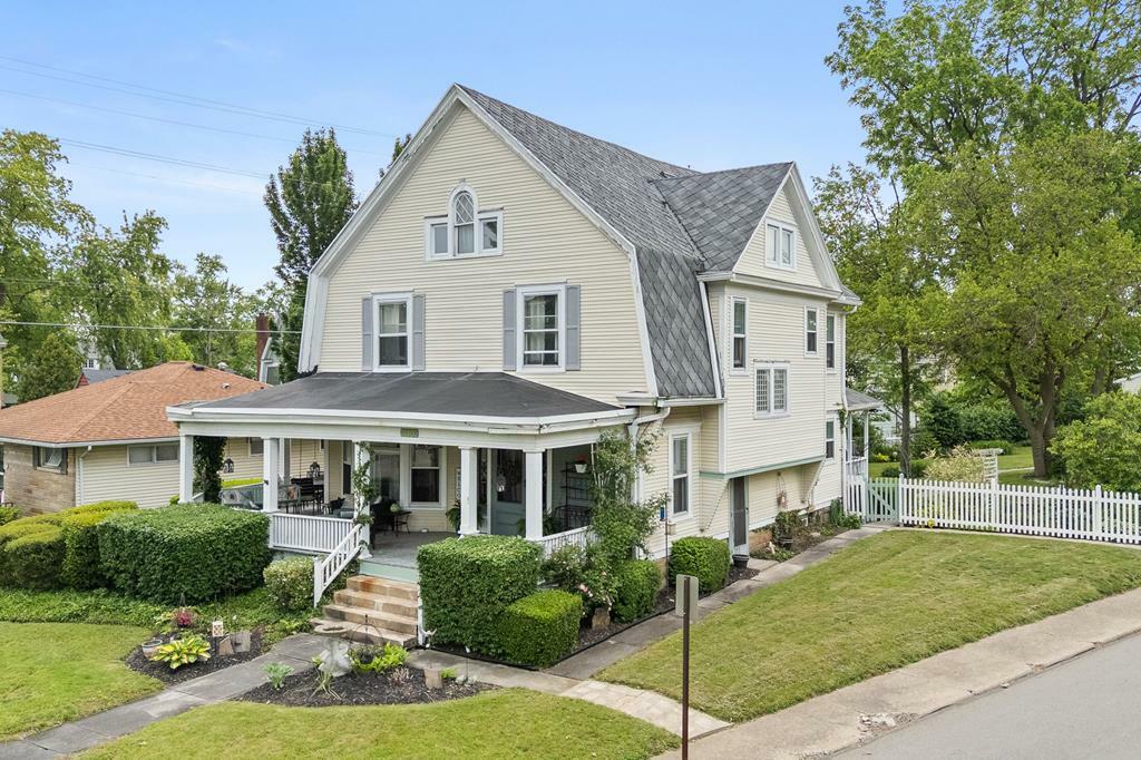 Property Photo: 819 Center Street OH 44805